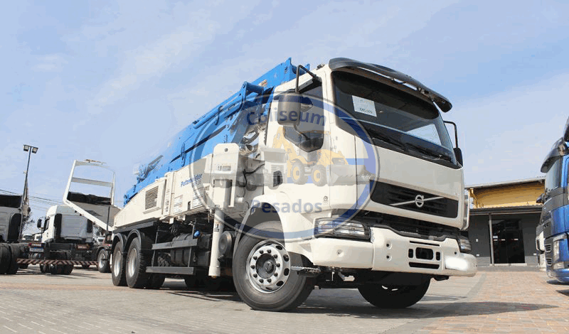 VOLVO VM270 2013  - 6x4 – BOMBA LANÇA PUTZ 36 – 6CC