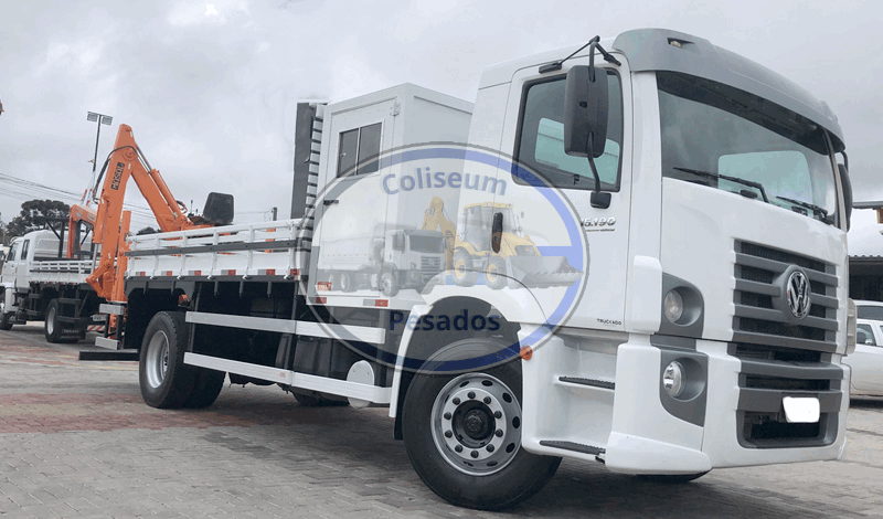 VOLKSWAGEN 15 190 2013 – 4X2 – COM CARROCERIA E MINI ESCAVADEIRA MASAL 2016